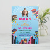 Invitation Costume Enfants Superhero fête d'anniversaire (Debout devant)