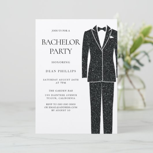 Invitation Costume Noir & Cravate Champagne Brillant Enterrem (Debout devant)