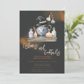 Invitation Costumes de sorcière citrouille et cocktail Hallow (Debout devant)