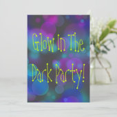 Invitation Couleur Dans La Fête D'Anniversaire Sombre (Debout devant)