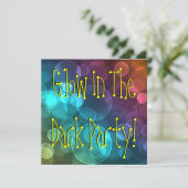 Invitation Couleur Dans La Fête D'Anniversaire Sombre (Debout devant)