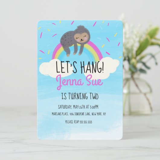 Invitation Couleur d'eau douce Sloth Arc-en-ciel fête d'anniv (Debout devant)