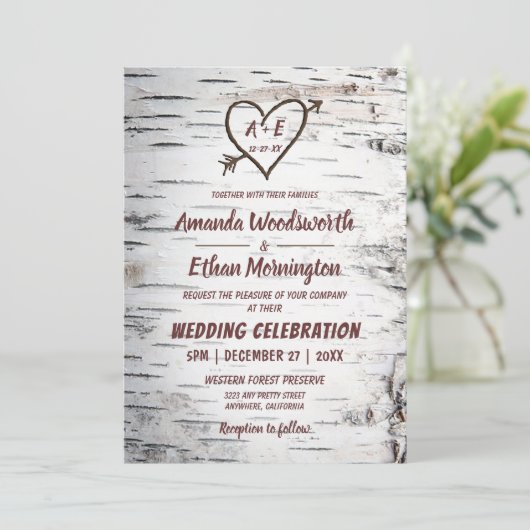 Invitation Country Birch Tree Bark Heart Flèche Mariage rusti (Debout devant)