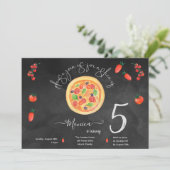Invitation Coupe de plaisir, anniversaire de pizza (Debout devant)