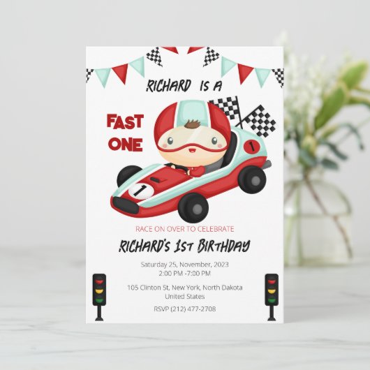 Invitation Course de voitures de course thème d'anniversaire (Debout devant)