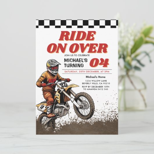 Invitation Course sur plus de Kid's Dirt Motorcross fête d'an (Debout devant)