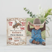 Invitation Cowboy Western First Rodeo Wild West Anniversaire (Debout devant)