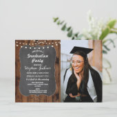 Invitation Craie rustique en bois de lumières de fête de (Debout devant)