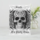 Invitation Crâne gothique souriant Halloween noir et blanc (Debout devant)