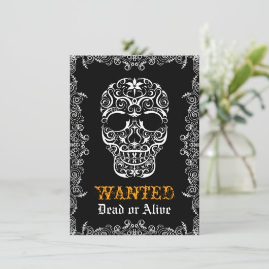 Invitation crâne Recherchée morte ou vivante d'Hal (Debout devant)