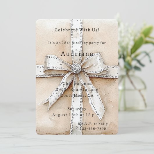 Invitation Crème Blanc Argent Glitzy Glam Bow anniversaire (Debout devant)