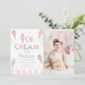 Invitation Crème de glace Cone Confetti Crème de Monnaie rose (Debout devant)