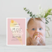 Invitation Crème glacée Fille à rayures roses 1er anniversair (Debout devant)