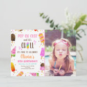 Invitation Crème glacée Popsicle Anniversaire Soirée de pisci (Debout devant)