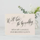 Invitation Crème quand on peut vous serrer la main Mariage re (Debout devant)