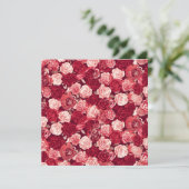 Invitation Crimson & Blush Seamless Rose Pattern (Debout devant)
