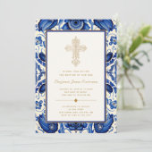 Invitation Croix dorée ornée Carrelage méditerranéen bleu Bap (Debout devant)