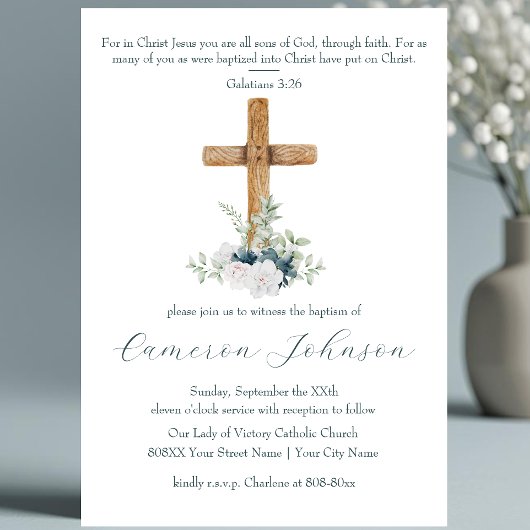 Invitation Croix du bois Fleurs blanches et bleues Baptême