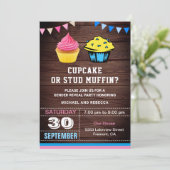 Invitation Cupcake ou Stud Muffin Parti de la révélation de g (Debout devant)