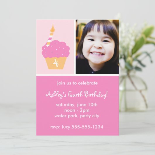 Invitation Cupcake rose (Debout devant)