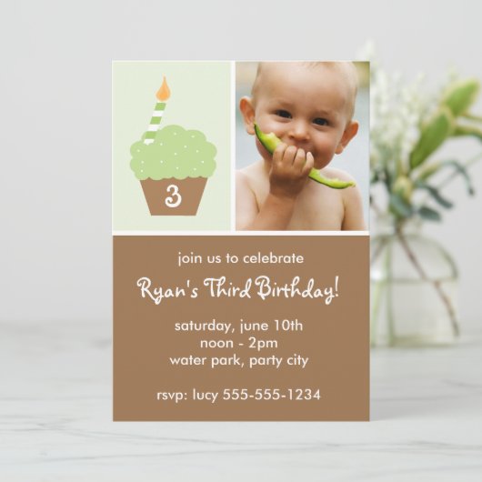 Invitation Cupcake vert (Debout devant)