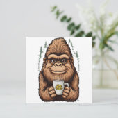 Invitation Cute Bigfoot Drinking Coffee  Funny Sasquatch  (Debout devant)