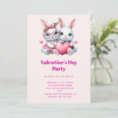 Invitation Cute Bunnies Sharing a Heart Valentine's Party (Debout devant)