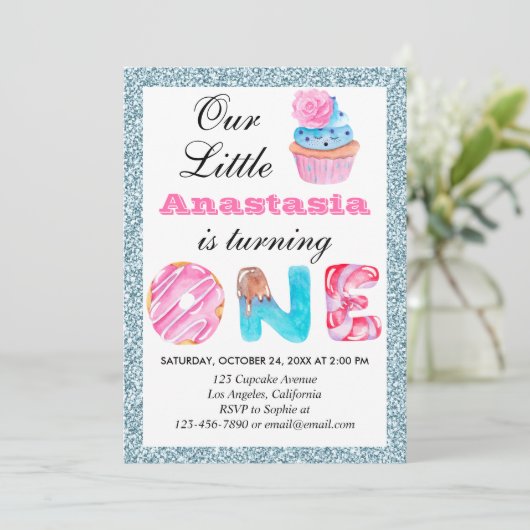 Invitation Cute Cupcake Bleu clair Parties scintillant 1er an (Debout devant)