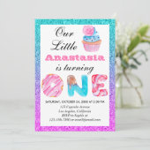 Invitation Cute Cupcake Blue Purple Parties scintillant 1er a (Debout devant)
