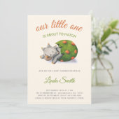 Invitation Cute Dinosaur About to Hatch Baby Shower (Debout devant)