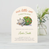 Invitation Cute Dinosaur About to Hatch Baby Shower Arch (Debout devant)