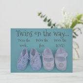 Invitation Cute pastel chaussures jumeaux baby shower invitat (Debout devant)
