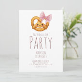 Invitation Cute Pretzel Girl Birthday Party (Debout devant)