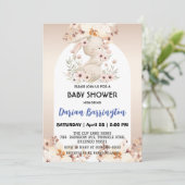 Invitation Cute rose lapin fleurs lapin bébé fille douche (Debout devant)