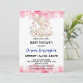 Invitation Cute rose lapin fleurs lapin bébé fille douche (Debout devant)
