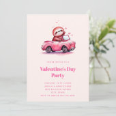 Invitation Cute Sloth in a Pink Convertible Valentine's Day (Debout devant)