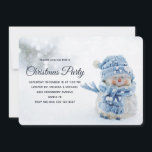 Invitation Cute Snowman au photographe de Christmas<br><div class="desc">Une invitation à la fête de Noël une photo mignonne et festive avec un petit bonhomme de neige. Debout dehors en hiver avec de la neige qui tombe tout autour. Ce mignon petit gars est habillé en vêtements de plein air tricotés bleus. Un peu de bokeh blanc/gris s'enflamme dans l'arrière...</div>