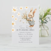 Invitation Daisy Un lapin est en train de tourner une Pâques (Debout devant)