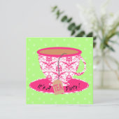 Invitation Damassé rose avec l'anniversaire de thé de tasse (Debout devant)