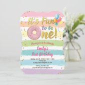 Invitation Dâne arc-en-ciel première fille de fête d'annivers (Debout devant)