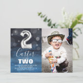 Invitation d'anniversaire 2 ans Ballon Argenté | F (Debout devant)