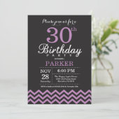 Invitation d'anniversaire 30 ans noir et violet (Debout devant)