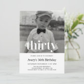 Invitation d'anniversaire 30 ans pour hommes avec (Debout devant)