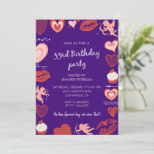Invitation d'anniversaire 33 ans Ange violet migno (Debout devant)