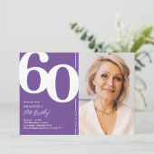 Invitation d'anniversaire 60 ans photo violette (Debout devant)