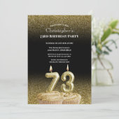 Invitation d'anniversaire 73 ans pour lui noir et  (Debout devant)