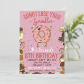 Invitation d'anniversaire 8 ans Ne perds pas tes p (Debout devant)