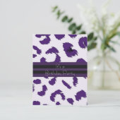 Invitation d'anniversaire à motif léopard violet (Debout devant)