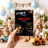 Invitation d'anniversaire arc-en-ciel de Rubik