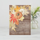 Invitation d'anniversaire automnale en bois rustiq (Debout devant)